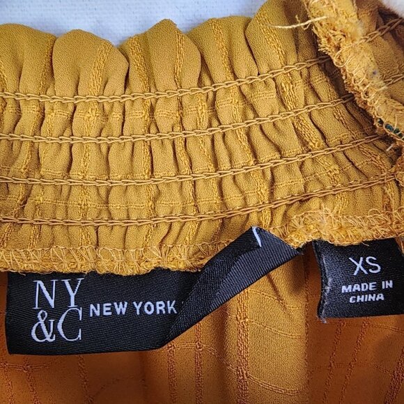 New York & Company Ruffle Mock Neck Top XS - Picture 3 of 5